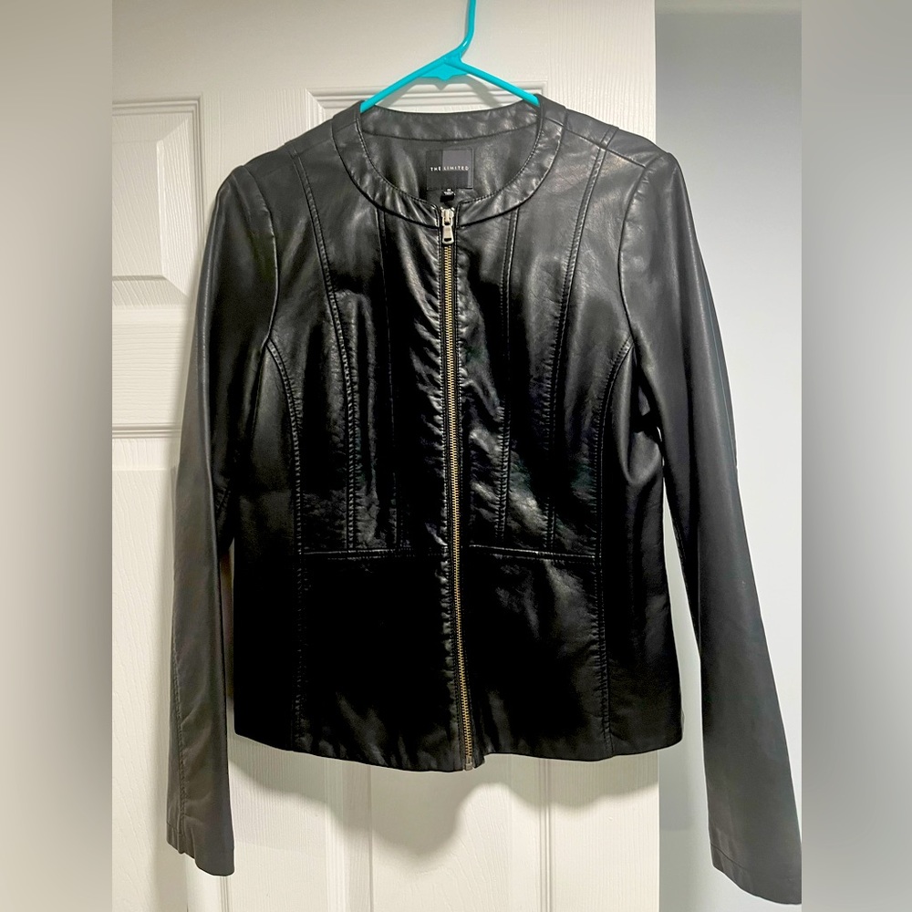 Limited Women’s Leather jacket.  Size M
